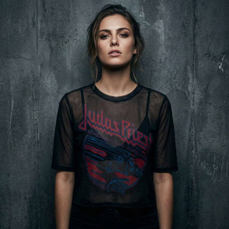 Judas Priest Ladies Mesh Crop Top: Screaming For Vengeance Black T-Shirt