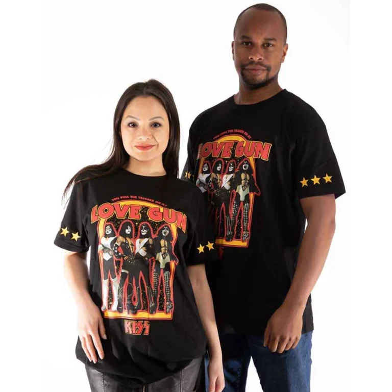 KISS Love Gun Stars (Black) (Sleeve Print) T-Shirt