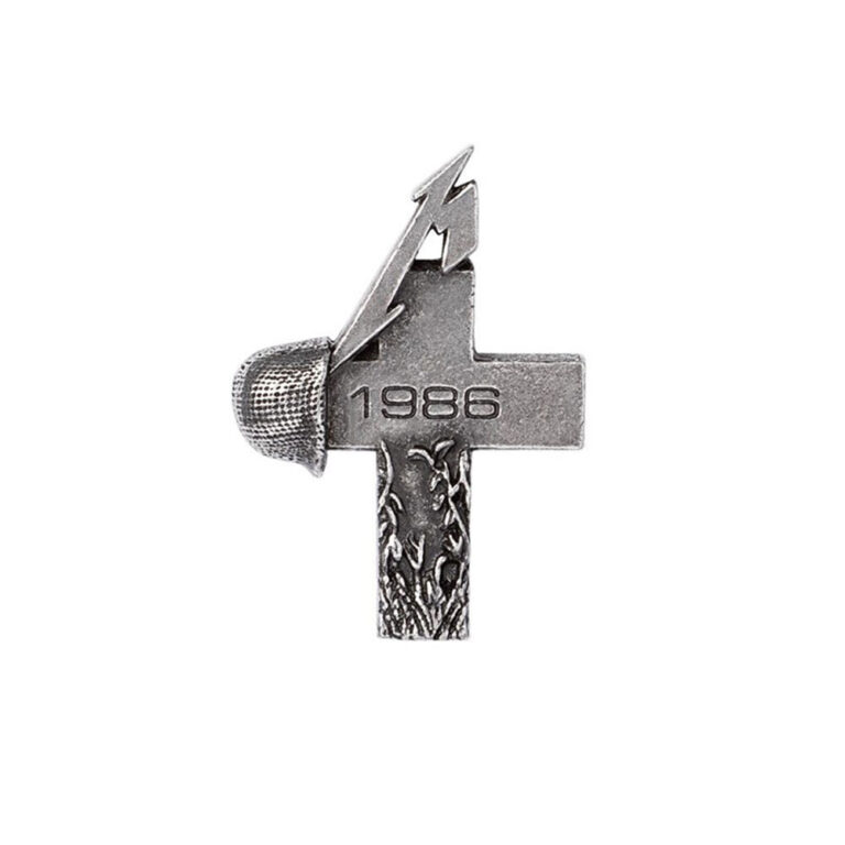 Metallica Master Of Puppets Pin Badge