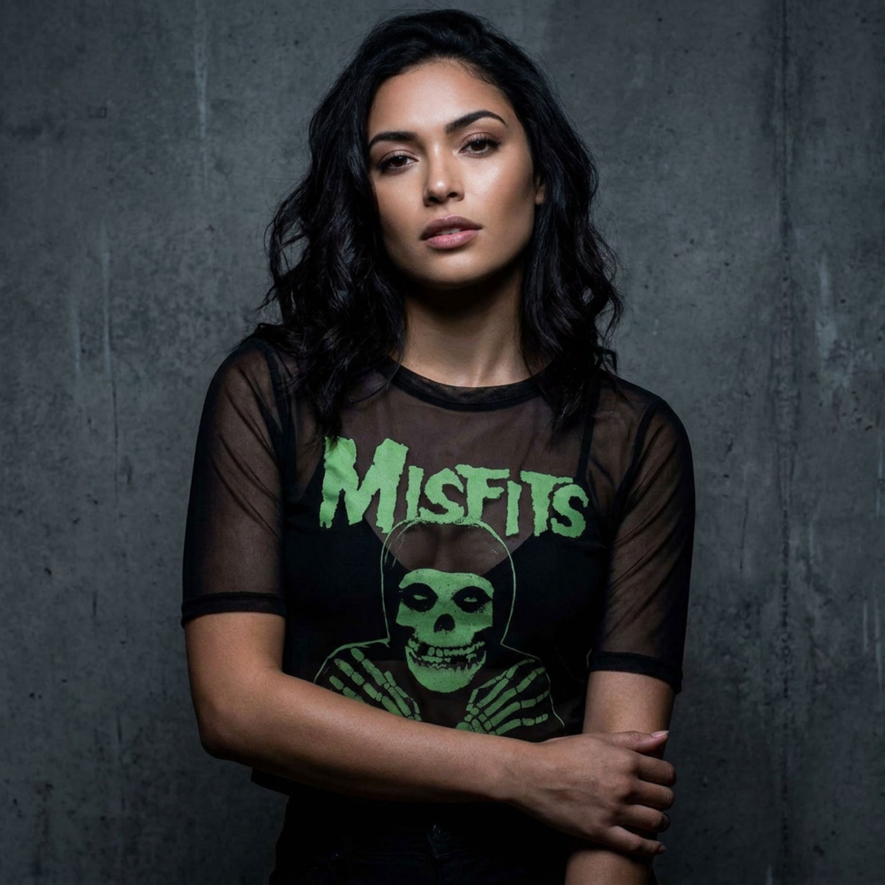 Misfits Ladies Mesh Crop Top: Green Hands Black T-Shirt